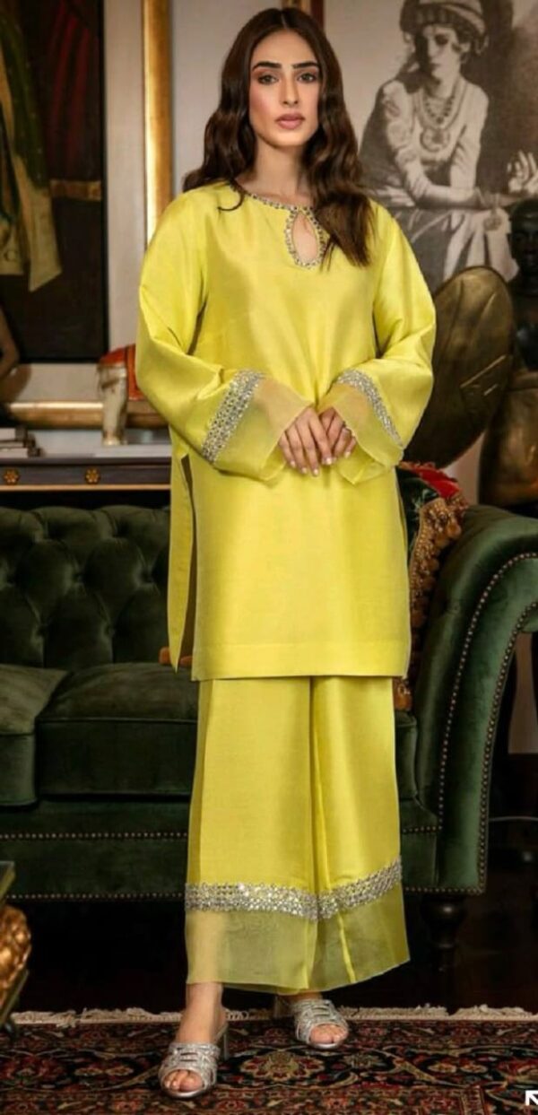 Short kurta with straight plazzo E006